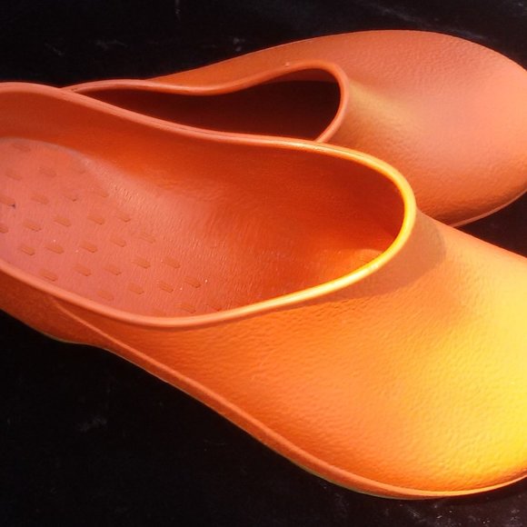 Orange sabot slides US 8 Euro 39 UK 6 - Picture 10 of 10
